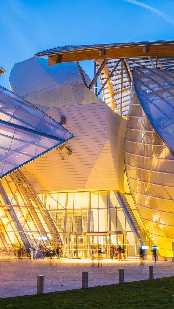 A fashionista art centre