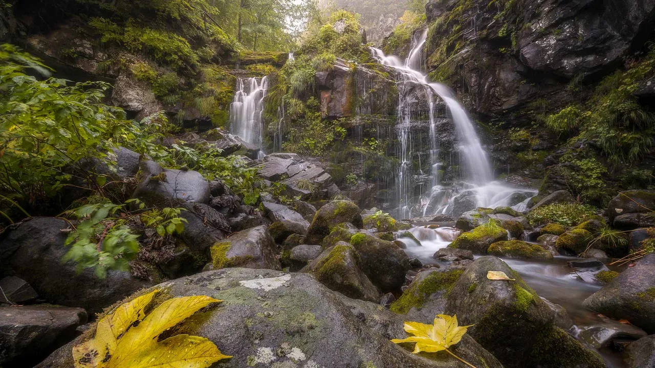 Un sinuoso percorso tra i monti