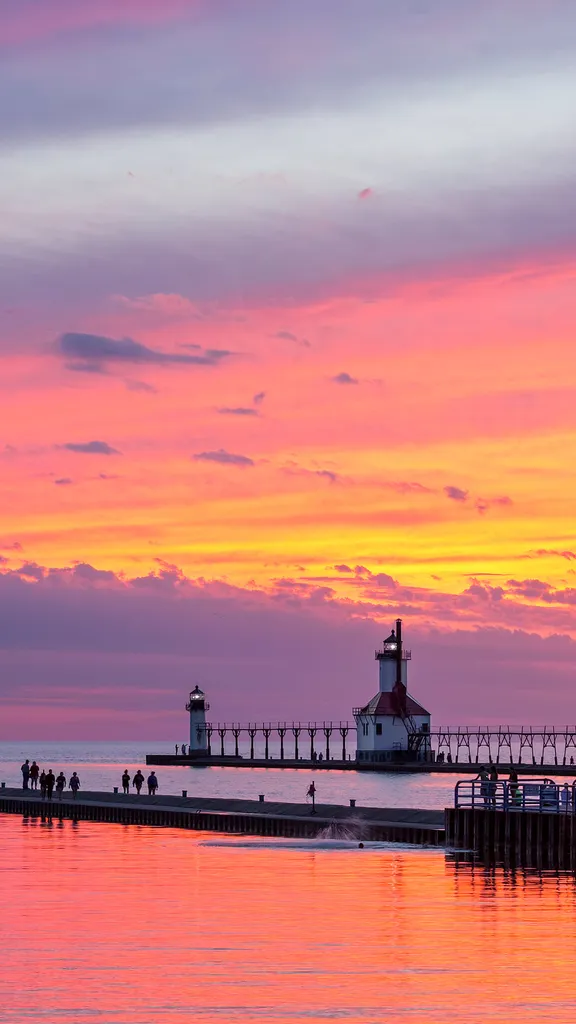 今日は米国灯台の日