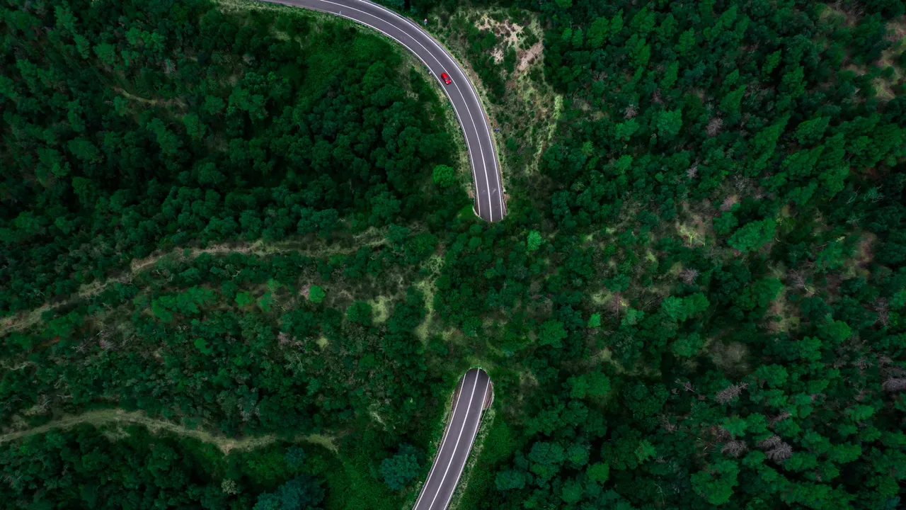 &iexcl;Viaja tierra adentro!