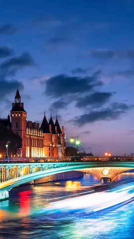 一座承载历史的桥